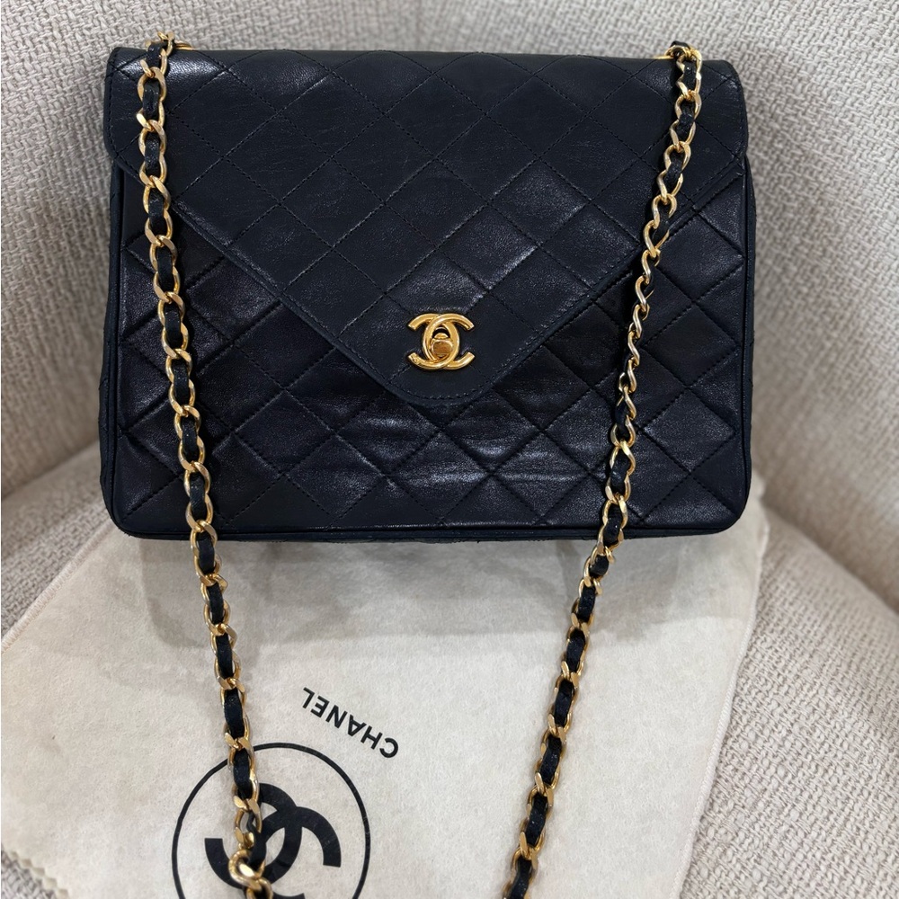 Authentic CHANEL black lambskin wild stitch vintage Diane bag - Picture 1 of 16